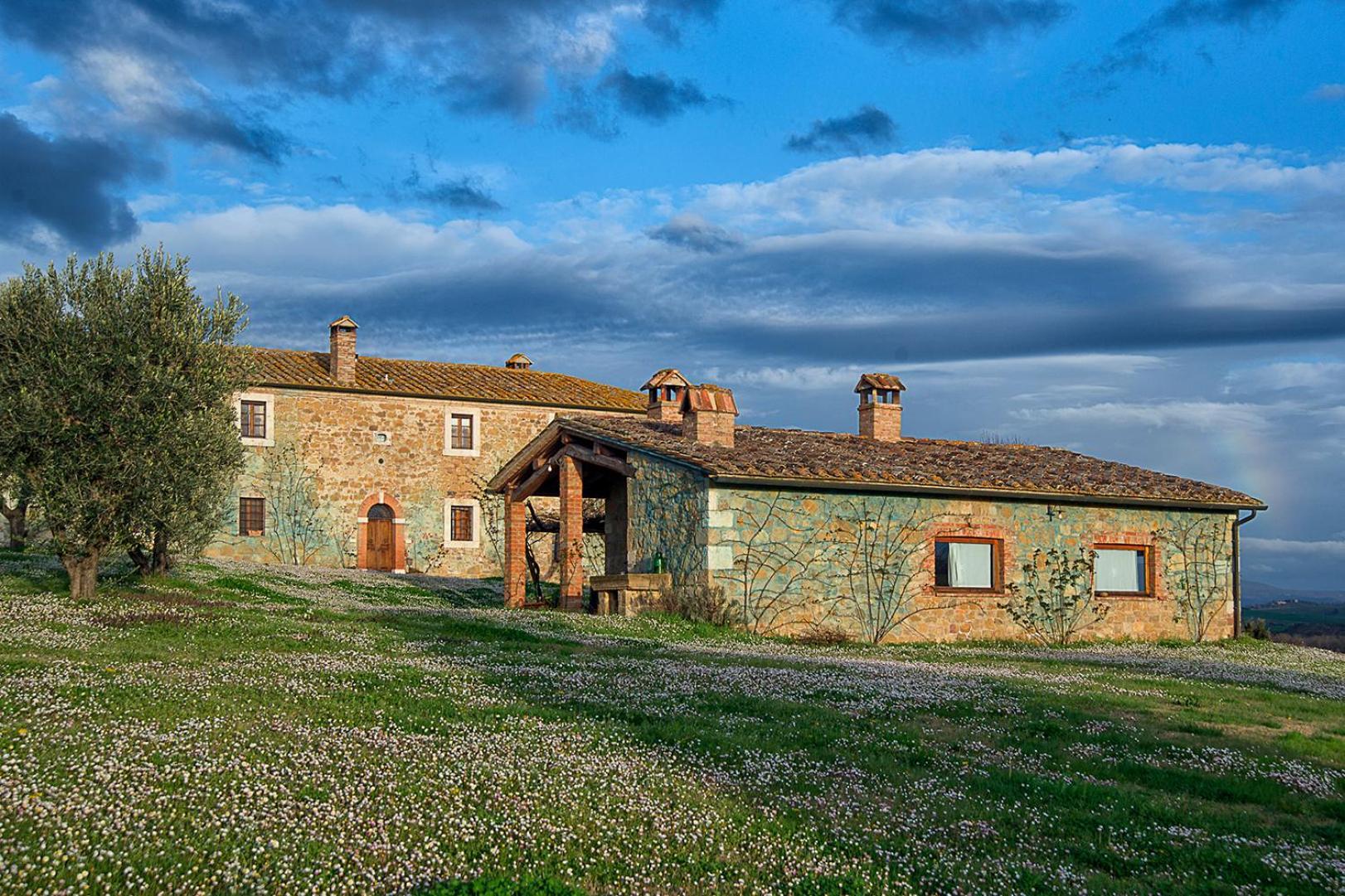 Agriturismo Le Sorbelle D'Orcia Con Piscina 피엔자 외부 사진