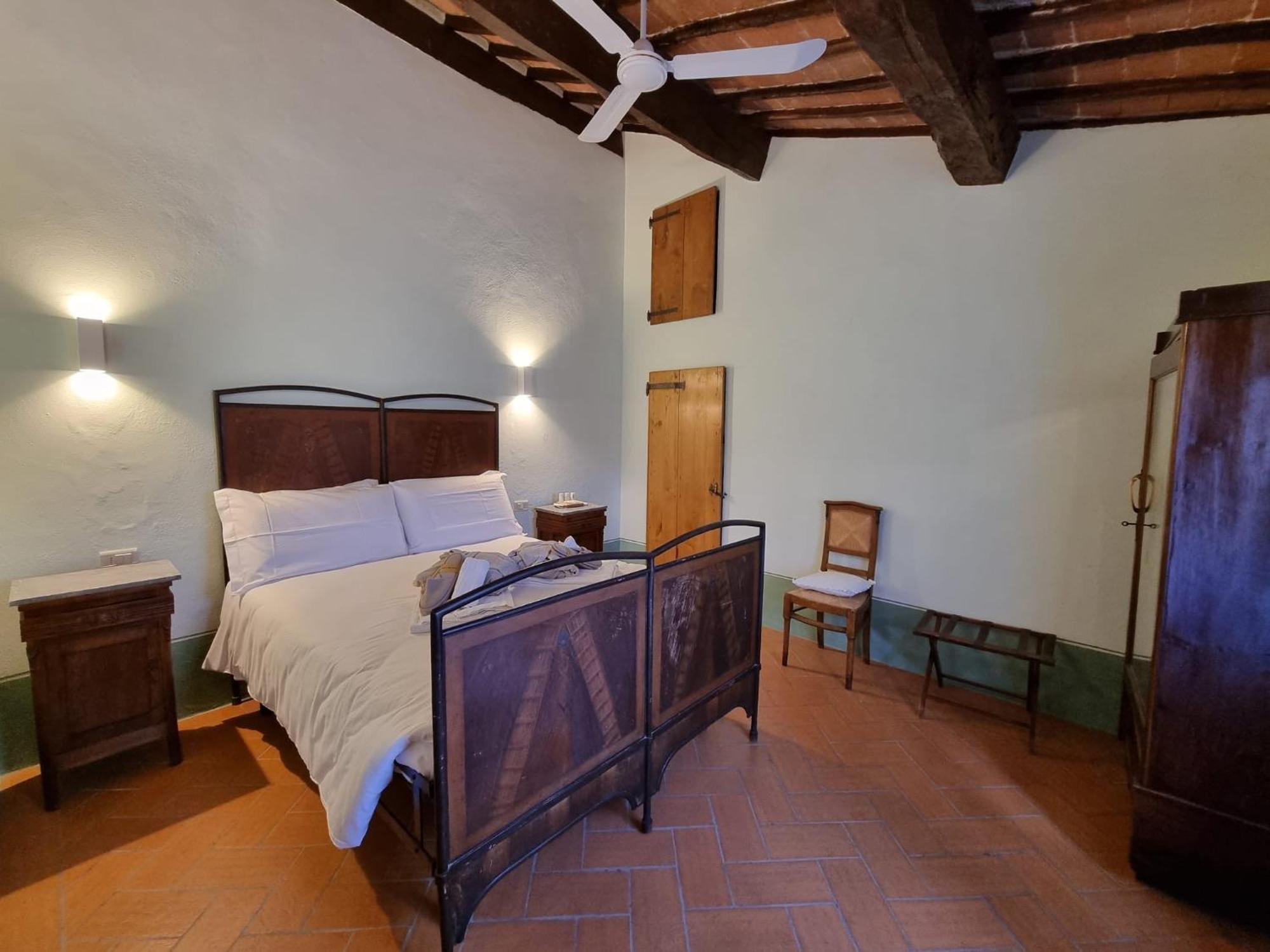 Agriturismo Le Sorbelle D'Orcia Con Piscina 피엔자 외부 사진