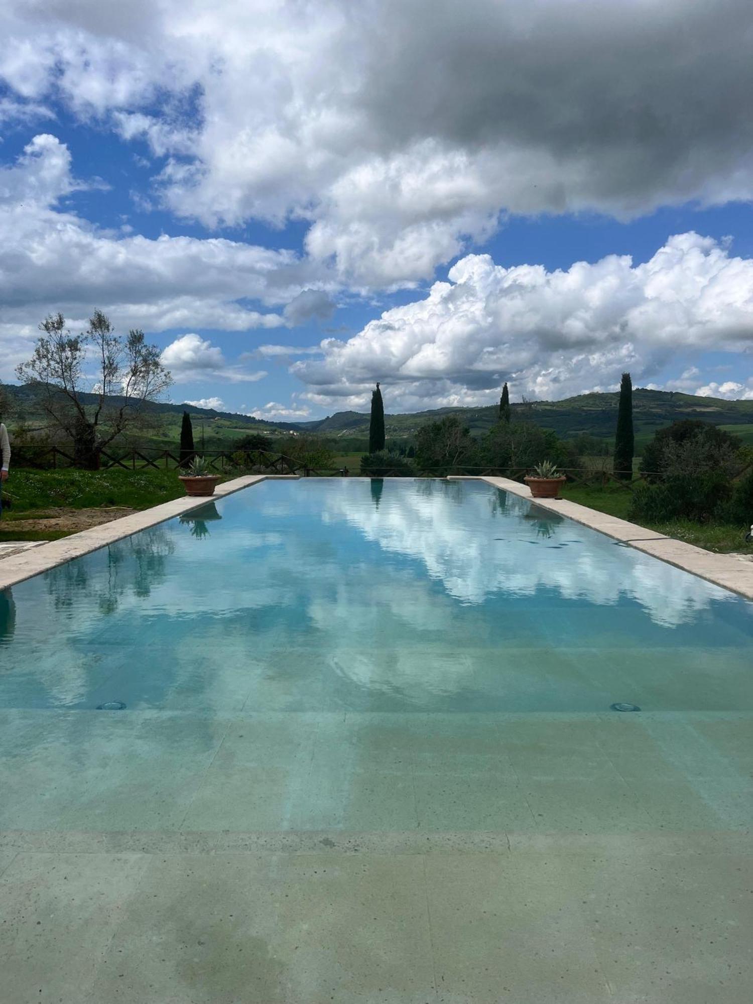 Agriturismo Le Sorbelle D'Orcia Con Piscina 피엔자 외부 사진