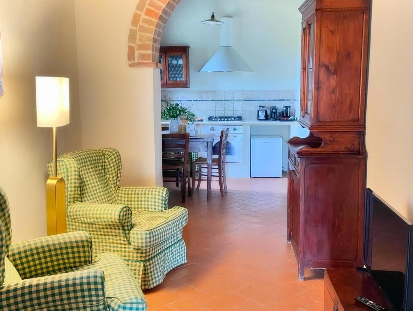Agriturismo Le Sorbelle D'Orcia Con Piscina 피엔자 외부 사진