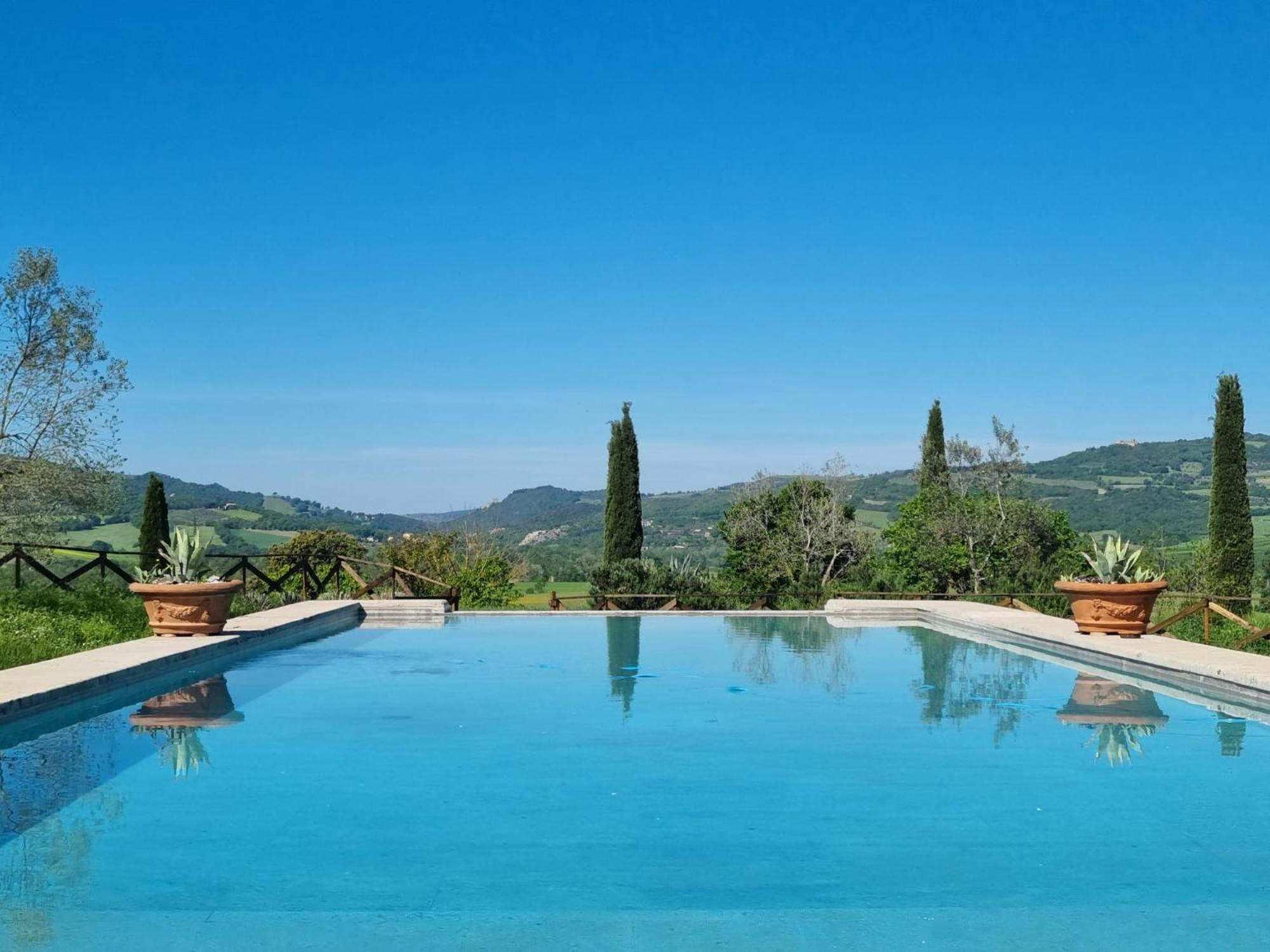 Agriturismo Le Sorbelle D'Orcia Con Piscina 피엔자 외부 사진