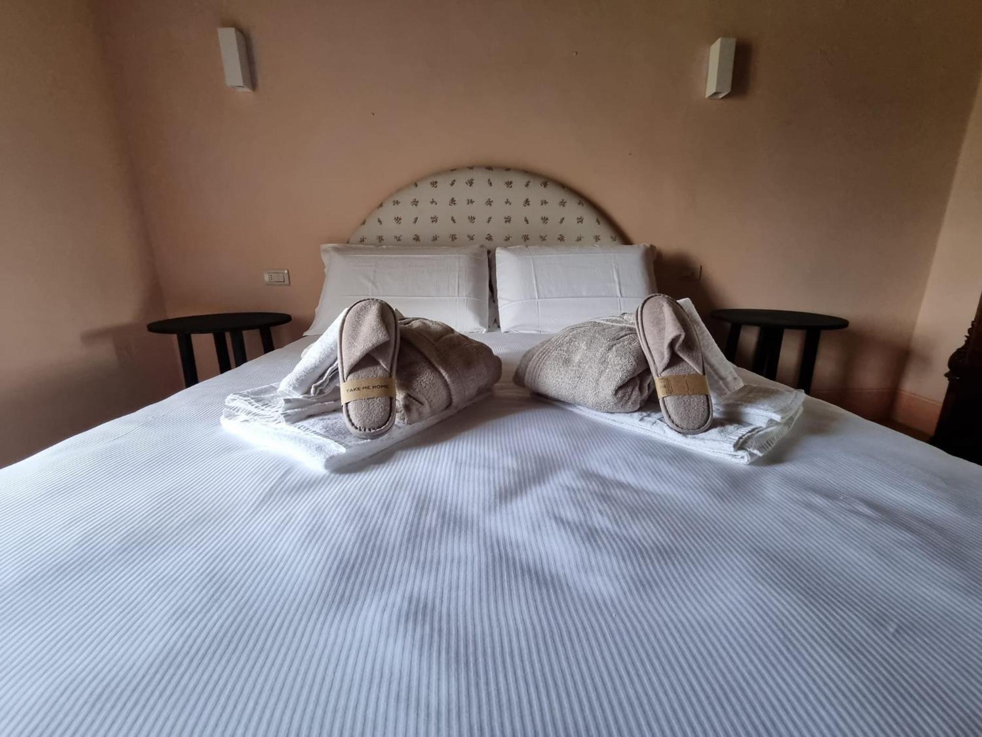 Agriturismo Le Sorbelle D'Orcia Con Piscina 피엔자 외부 사진