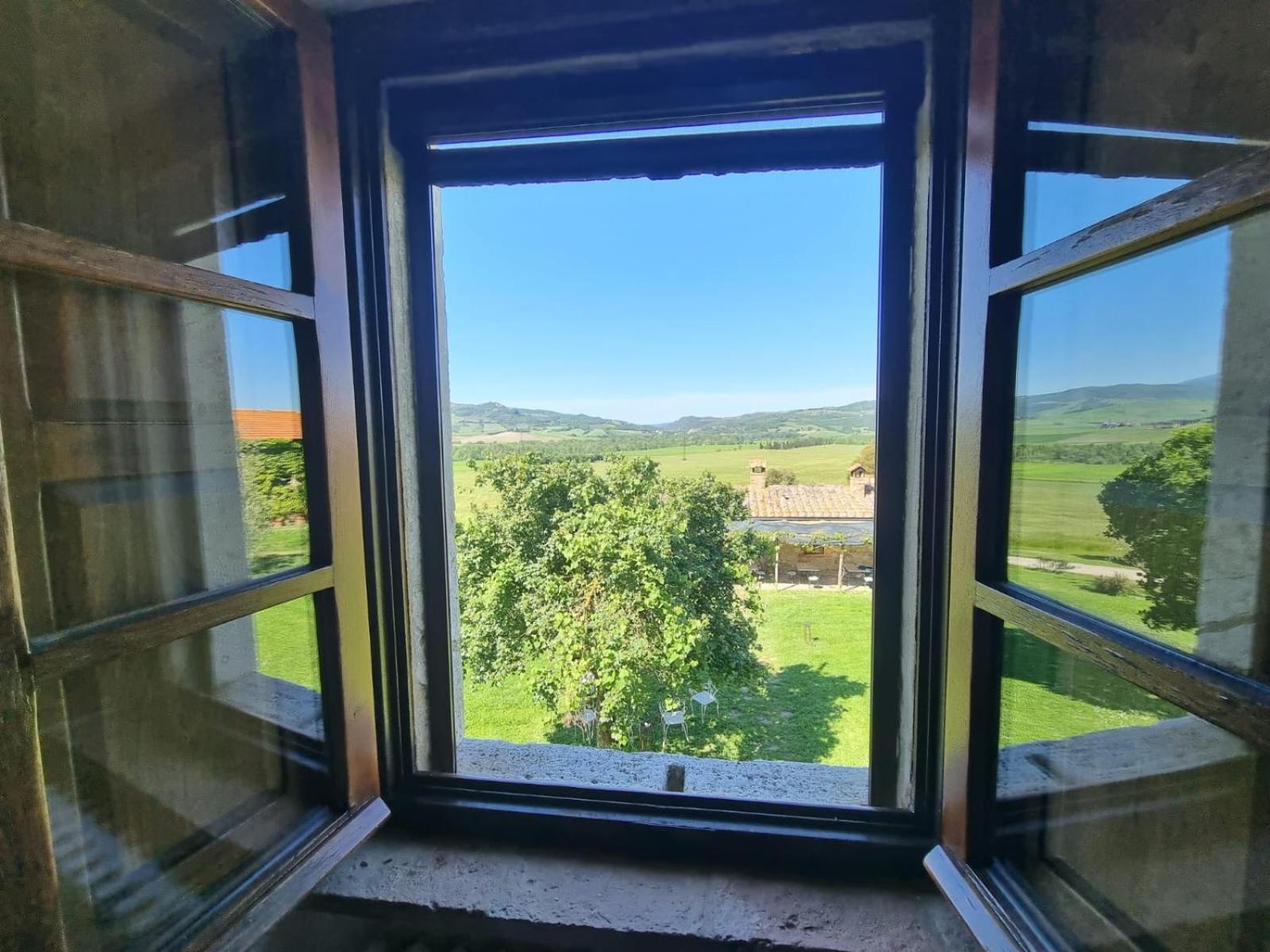 Agriturismo Le Sorbelle D'Orcia Con Piscina 피엔자 외부 사진